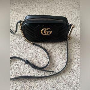 Gucci GG Marmont Small Shoulder Bag